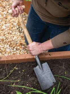 Gardener’s Lifetime Perennial Spade With Short T-Handle -Garden Tools Shop 8600310 3318 tif
