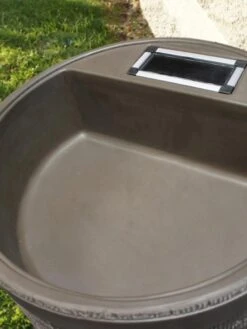 Round Rain Barrel With Planter, 35 Gallons 9 Round Rain Barrel With Planter, 35 Gallons -Garden Tools Shop 8612856WALNT 02V tif